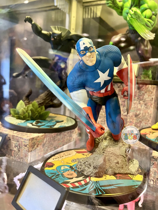 DLR/WDW - Marvel Captain America Collectible Figurine