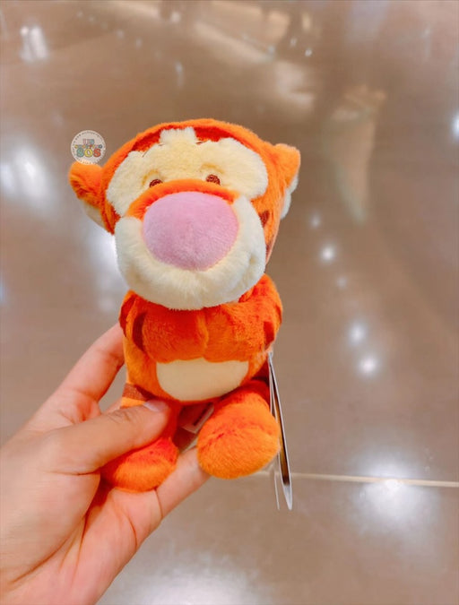 SHDL - Sitting Tigger Shoulder Plush Toy (with Magnets)