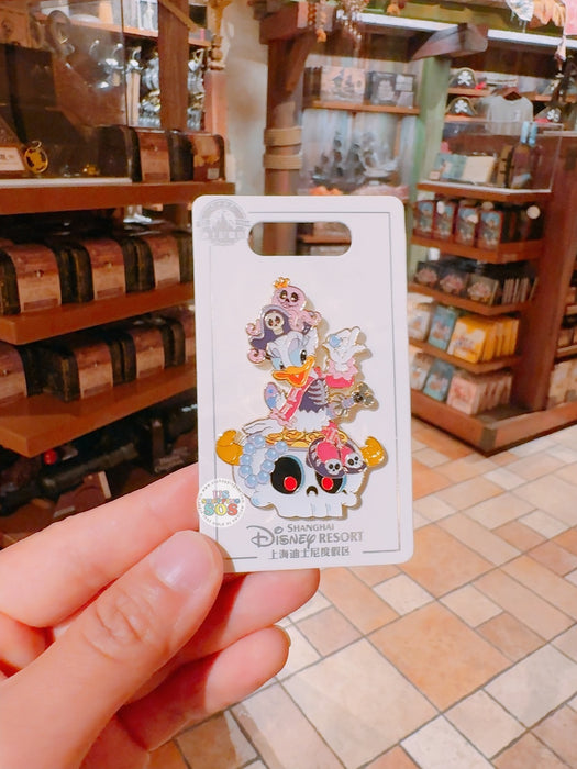 SHDL - Mickey and Friends Sunken Treasure Collection x Daisy Duck Pin