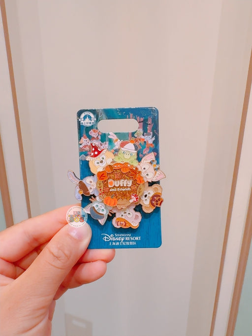 SHDL - 2025 Duffy & Friends Halloween Collection x Spinning Pin