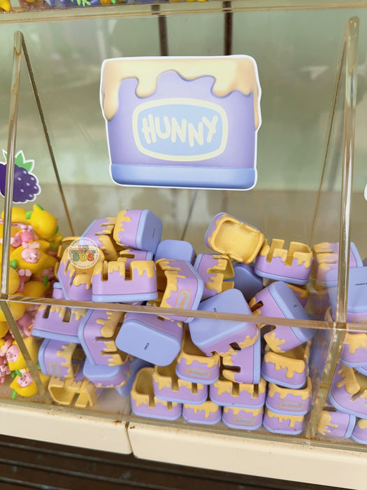 HKDL - Winnie the Pooh Lemon Honey Collection x Winnie the Pooh & Friends Collectible Mini-Figures Bottle