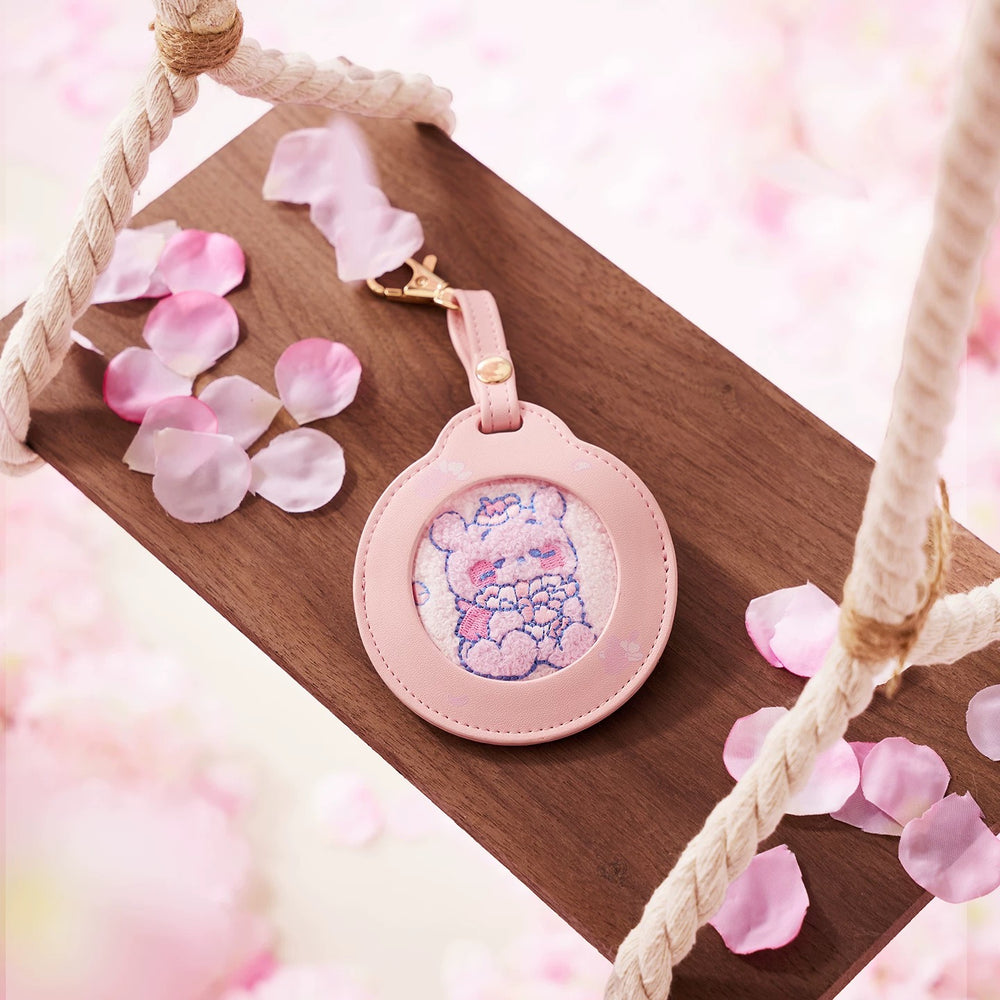 SHDS - 2026 Sakura Collection x Winnie the Pooh "Button Badge" Holder (Release Date: Jan 16, 2026)