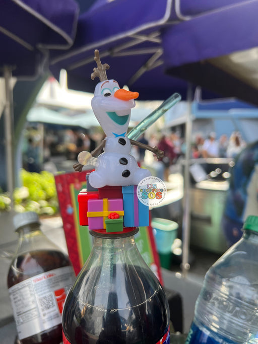 DLR - Christmas 2023 - Frozen Olaf Holiday Bottle Topper