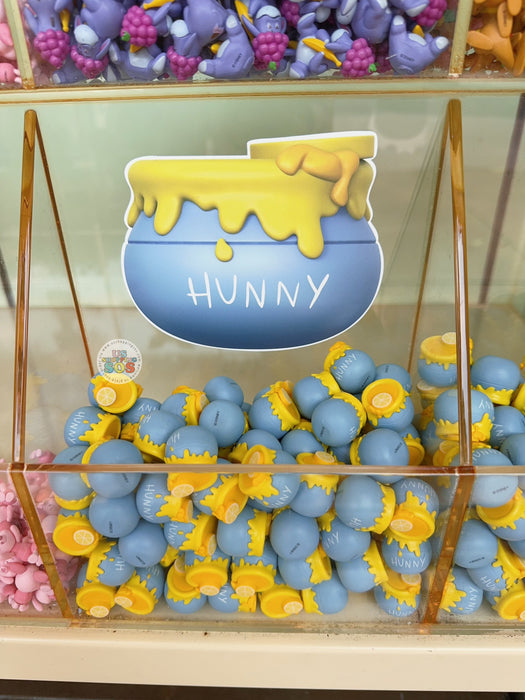 HKDL - Winnie the Pooh Lemon Honey Collection x Winnie the Pooh & Friends Collectible Mini-Figures Bottle