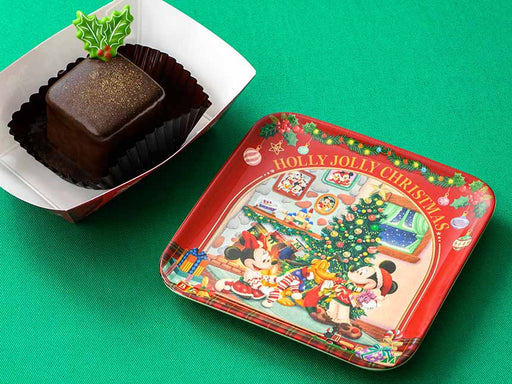 TDR - Disney Christmas 2024 x Holly Jolly Christmas Collection x Mickey & Friends Souvenior Dessert Plate (Release Date: Nov 8,  2024)