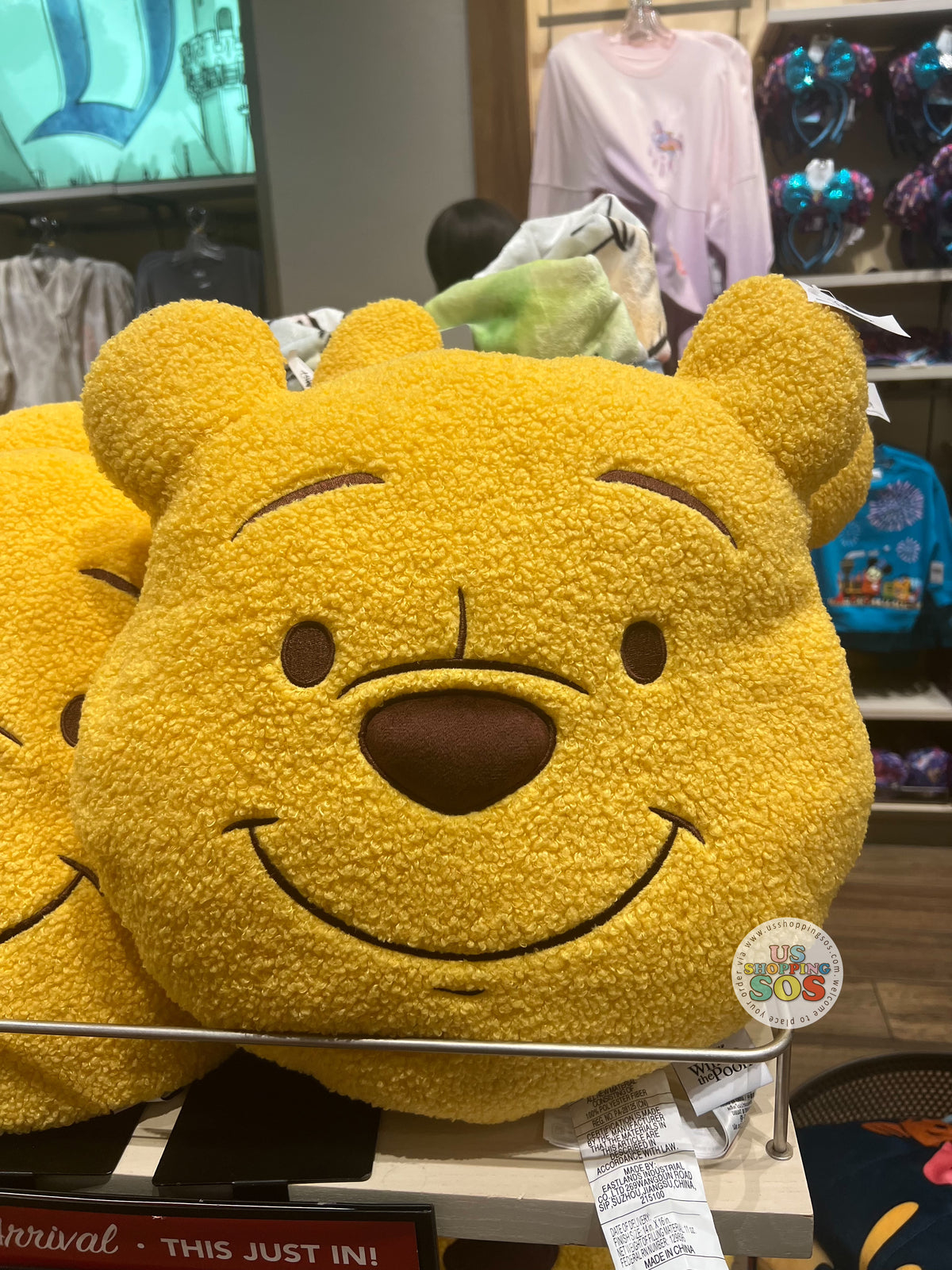DLR - Winnie the Pooh Face Icon Cushion Pillow — USShoppingSOS