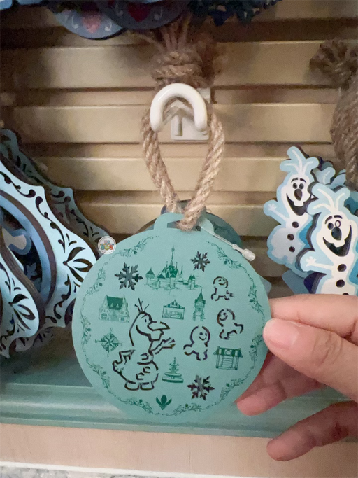 HKDL - World of Frozen Olaf & Snowgies Wooden Ornament