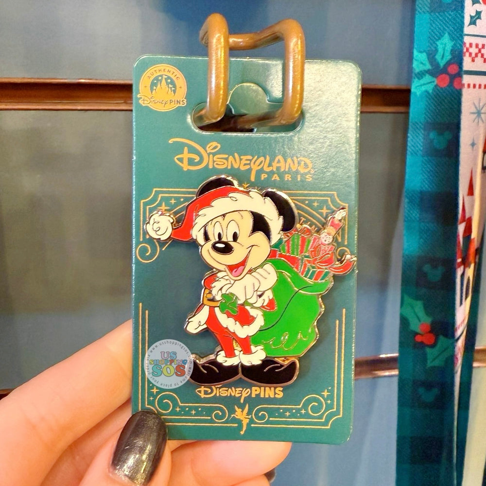 DLP - 2025 Mickey & Friends Christmas x Mickey Mouse Pin Badge