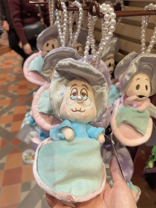 HKDL - "Young Oyster Goods 2024" Collection x  Granny Oyster & Pearl Chain Plush Keychain