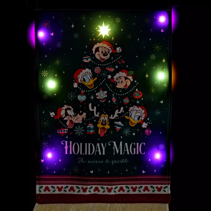 JDS -  2025 Disney Christmas Mickey & Friends x Mickey & Friends Light Up Tapestry (Release Date: Nov 4, 2025)