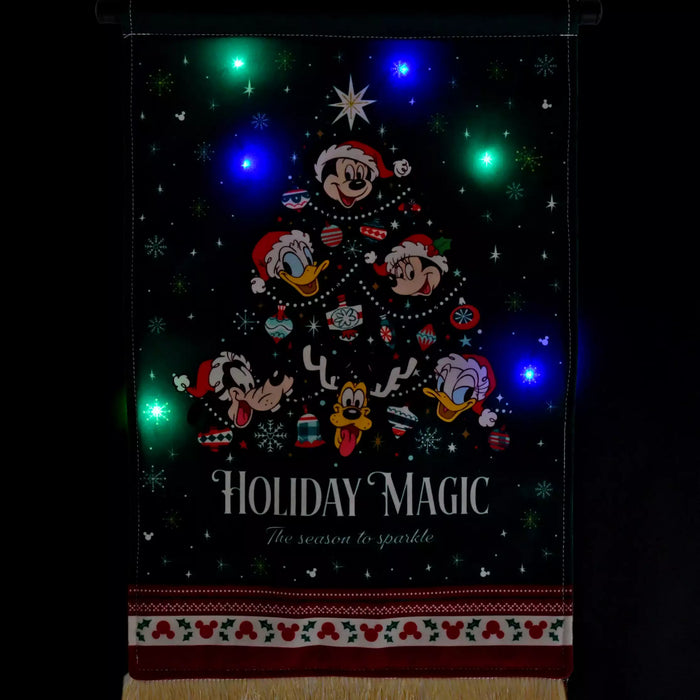 JDS -  2025 Disney Christmas Mickey & Friends x Mickey & Friends Light Up Tapestry (Release Date: Nov 4, 2025)