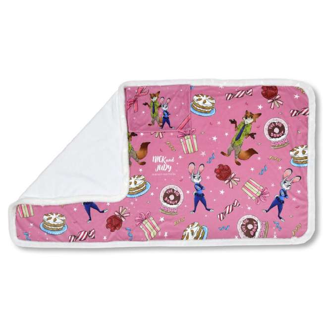 JDS - Holiday Gift x Judy Hopps & Nick Wilde 4-Way Blanket (Release Date: Oct 21, 2025)