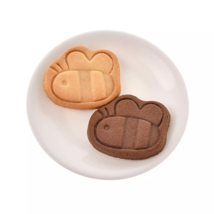 JDS - Ever Green Winnie the Pooh, Piglet and Christopher Robin Storybook Cookie Tin,