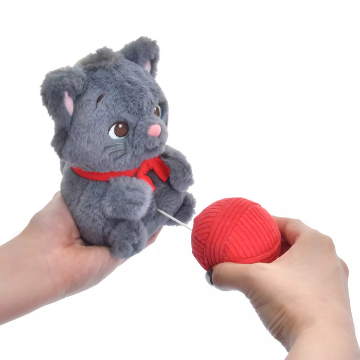 JDS - 2026 Disney Cat Day Collection x Berlioz"Ball of Yarn MOVE" Plush Keychain (Release Date: Feb 2, 2026)