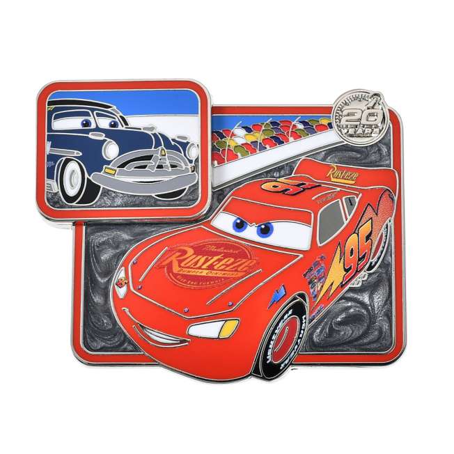 JDS - 2026 Dinoco 400 Piston Cup Racing Series Cars 20th x Lightning McQueen & Doc Hudson Pin Badge (Release Date: Jun 26, 2026)