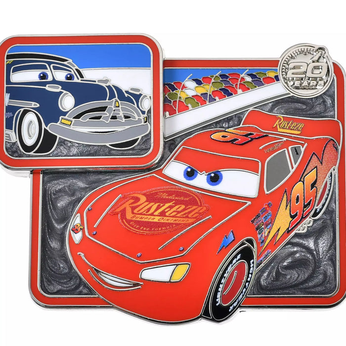 JDS - 2026 Dinoco 400 Piston Cup Racing Series Cars 20th x Lightning McQueen & Doc Hudson Pin Badge (Release Date: Jun 26, 2026)