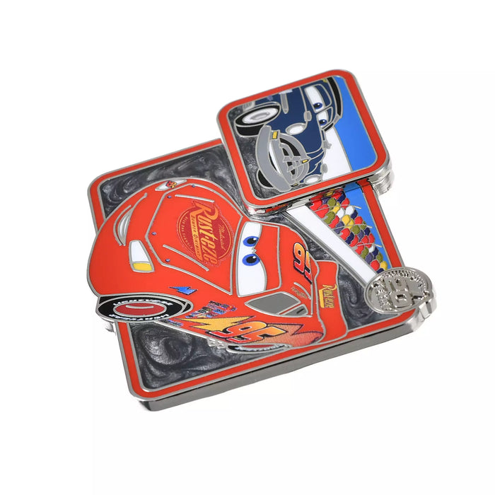 JDS - 2026 Dinoco 400 Piston Cup Racing Series Cars 20th x Lightning McQueen & Doc Hudson Pin Badge (Release Date: Jun 26, 2026)