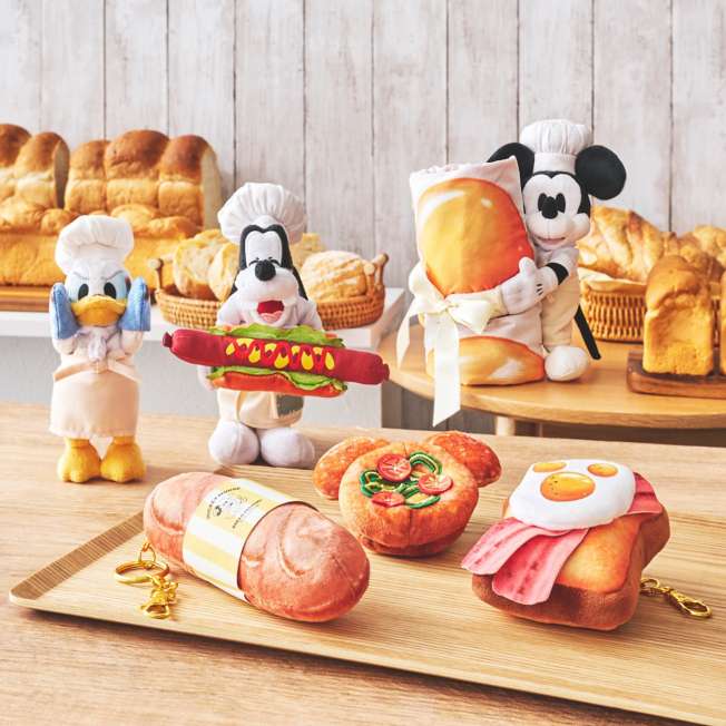 JDS - 2026 Mickey's Bakery Collection x Mickey Mouse "Pizza Bread" Plush Keychain (Release Date: Mar 30, 2026)
