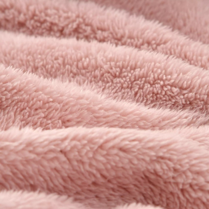 JDS - 2026 Warm Goods x Minnie Mouse Boa Fleece Wearable Blanket for Adults (Release Date: Oct 27, 2026)