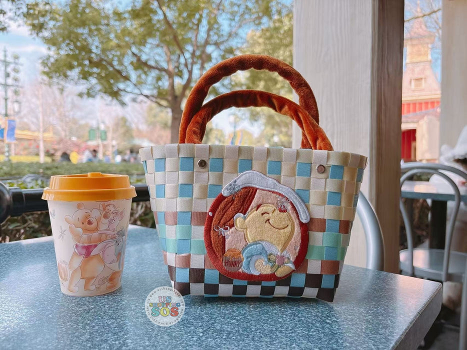 SHDL - Winnie the Pooh Lunch Basket Souvenir