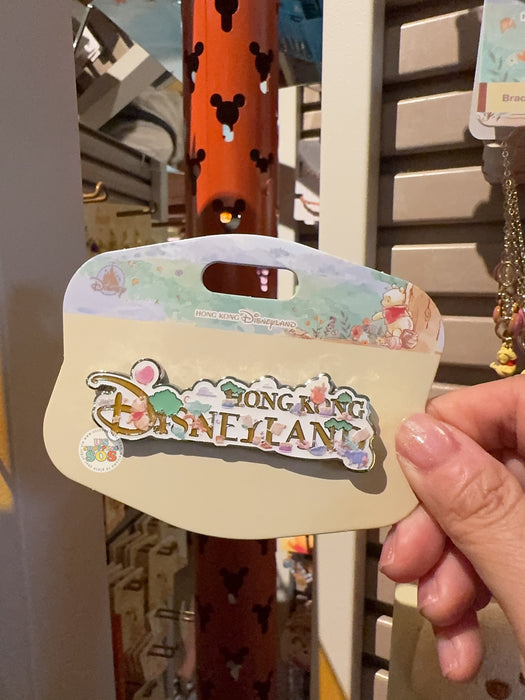 HKDL - 2026 Winnie the Pooh and Family Honey-Filled Adventure Collection x Hong Kong Disneyland Wordings Pin Badge