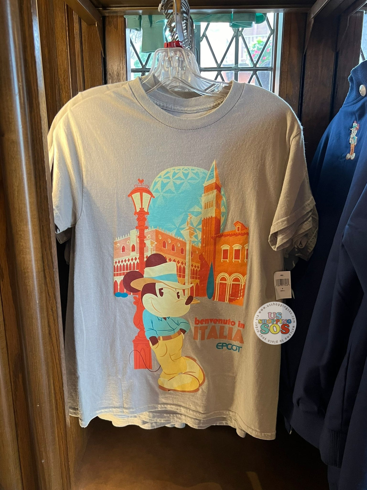 WDW Epcot World Showcase Italy Mickey Italy Pavilion Grey T