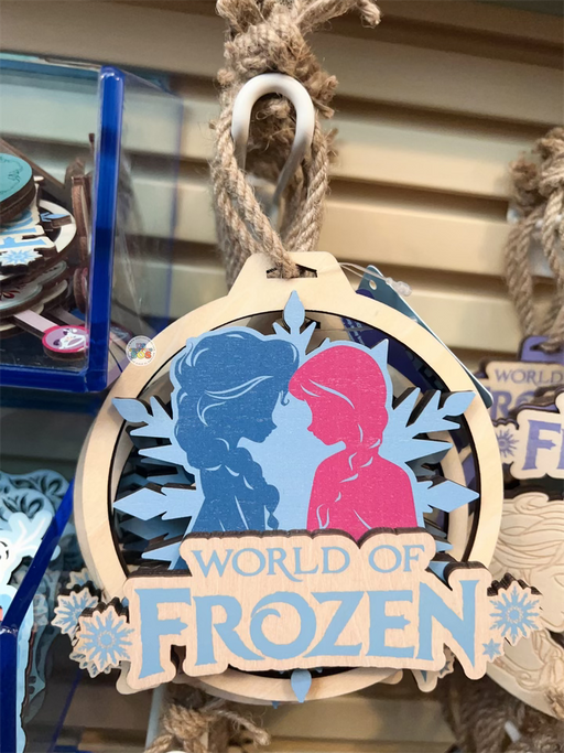 HKDL - World of Frozen Anna & Elsa Shadow Wooden Ornament