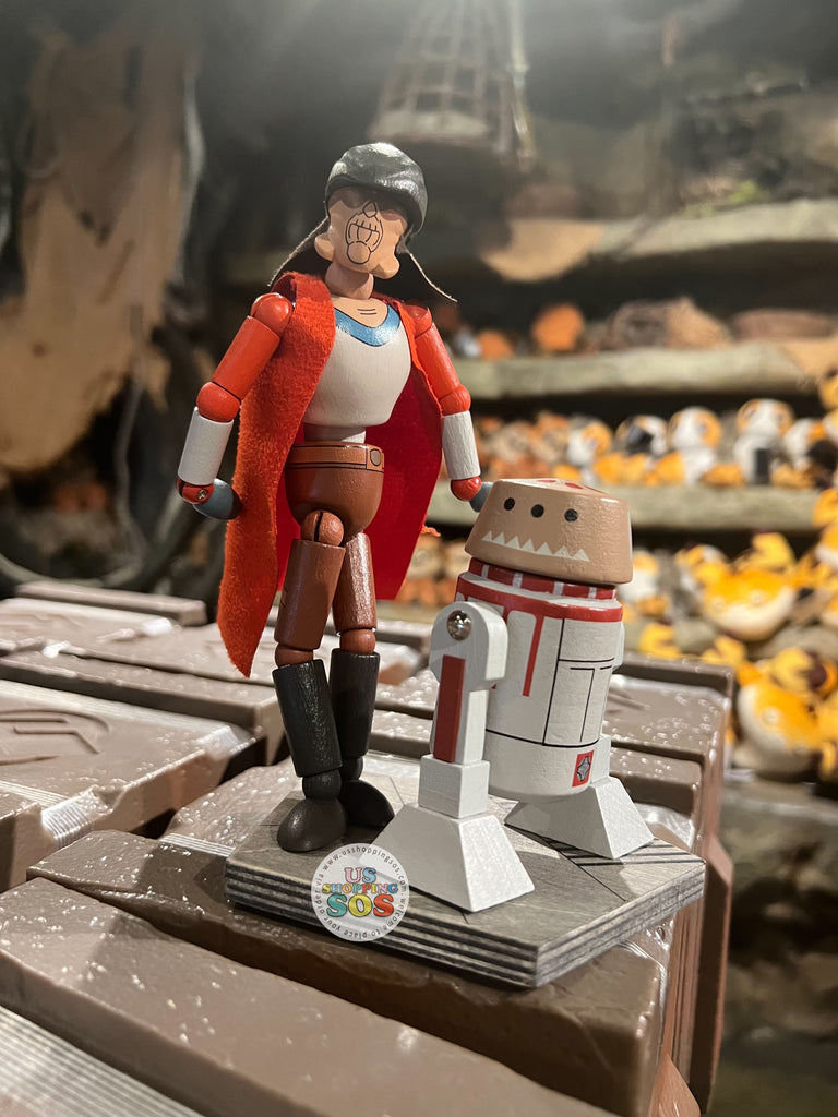 DLR/WDW - Star Wars Galaxy's Edge Hondo Ohnaka & R5-P8 Wooden