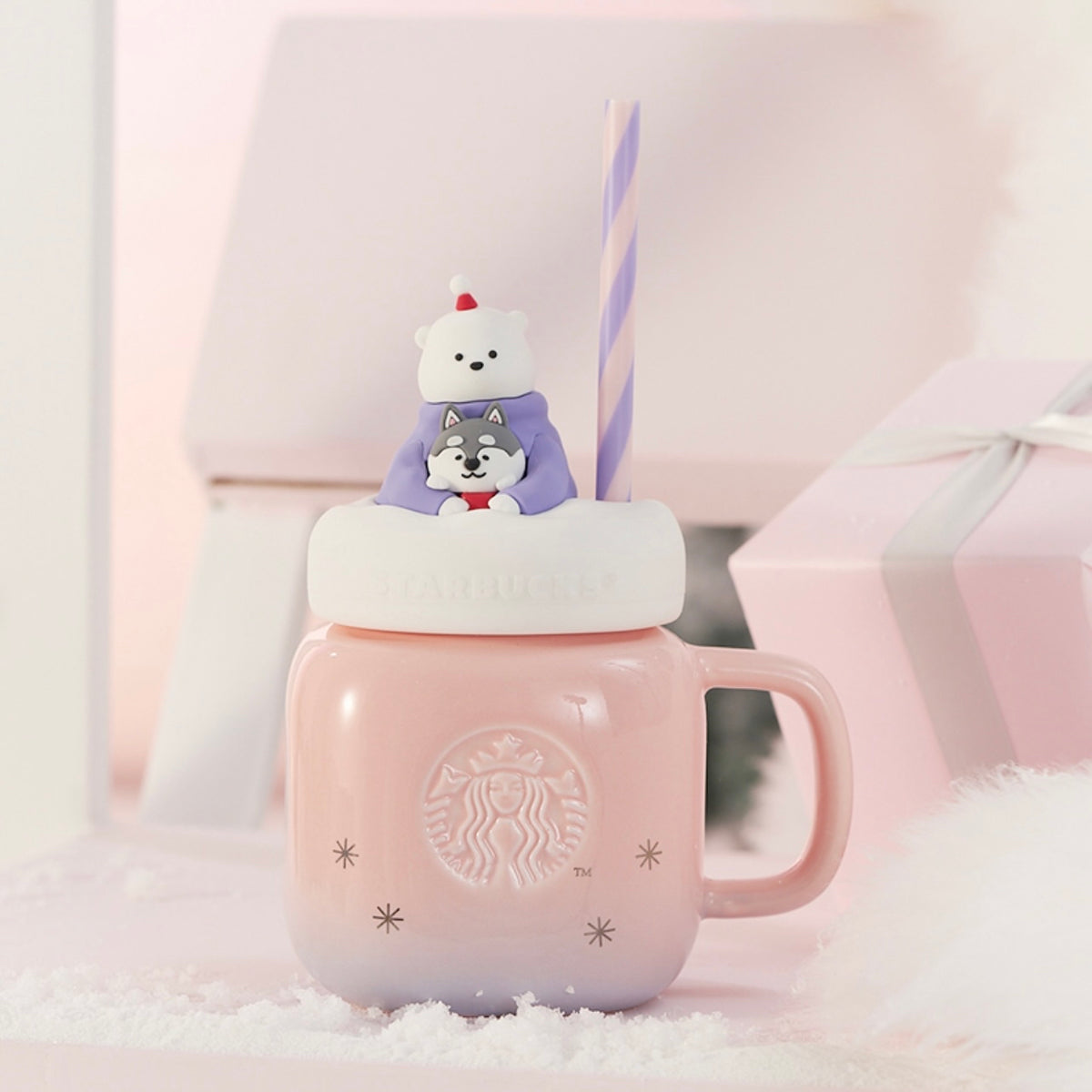 Starbucks and Disney Parks Team Up For Holiday Collection – World