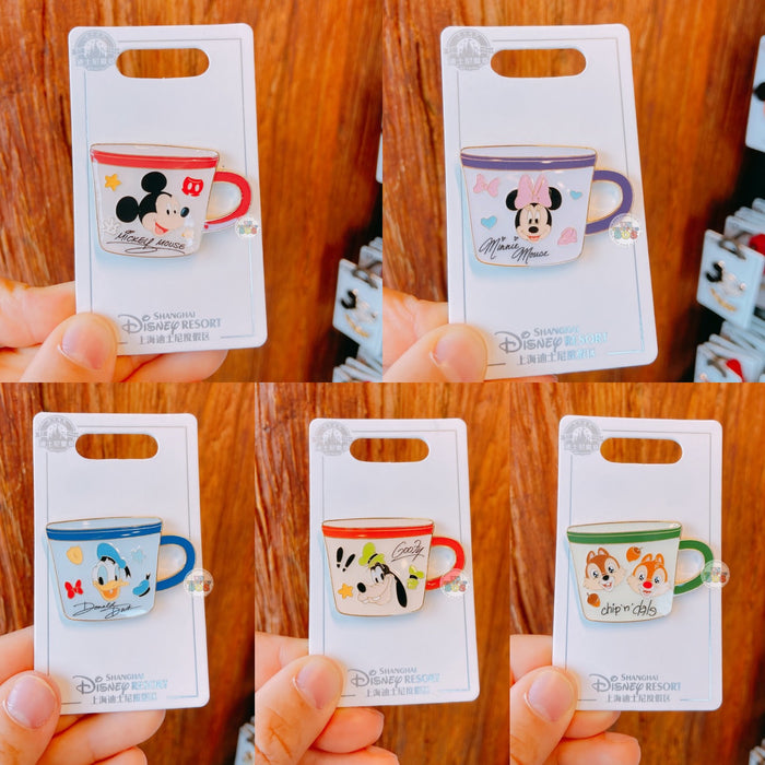 SHDL - Mickey & Friends Mug Shaped Pin x Goofy