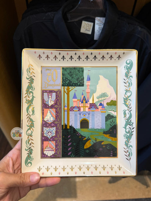 DLR - Disneyland 70th Castle  - Plate