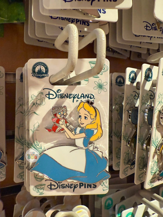 DLP - 2026 Alice in the Wonderland Collection x Alice & Dinah Pin Badge