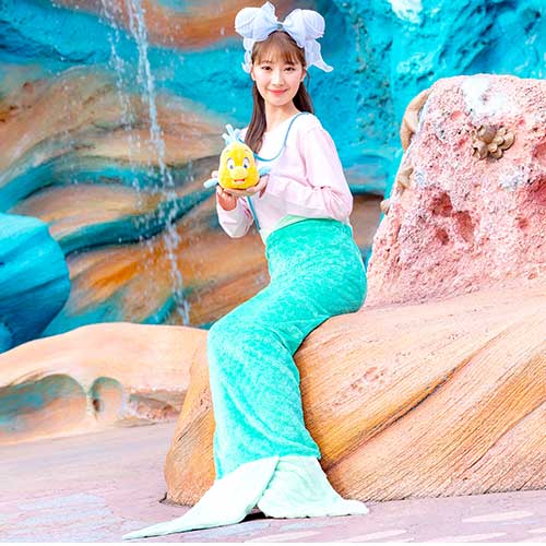 TDR - Tokyo Disney Sea's 24th Anniversary "Mermaid Lagoon" Collection x Ariel Wearable Blanket for Adults (Release Date: Sept 4, 2025)