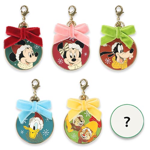 TDR - 2025 Mickey & Friends "Holly Jolly Christmas" Collection x Mickey Mouse & Frineds Mystery Charms Single Box (Release Date: Nov 10, 2025)