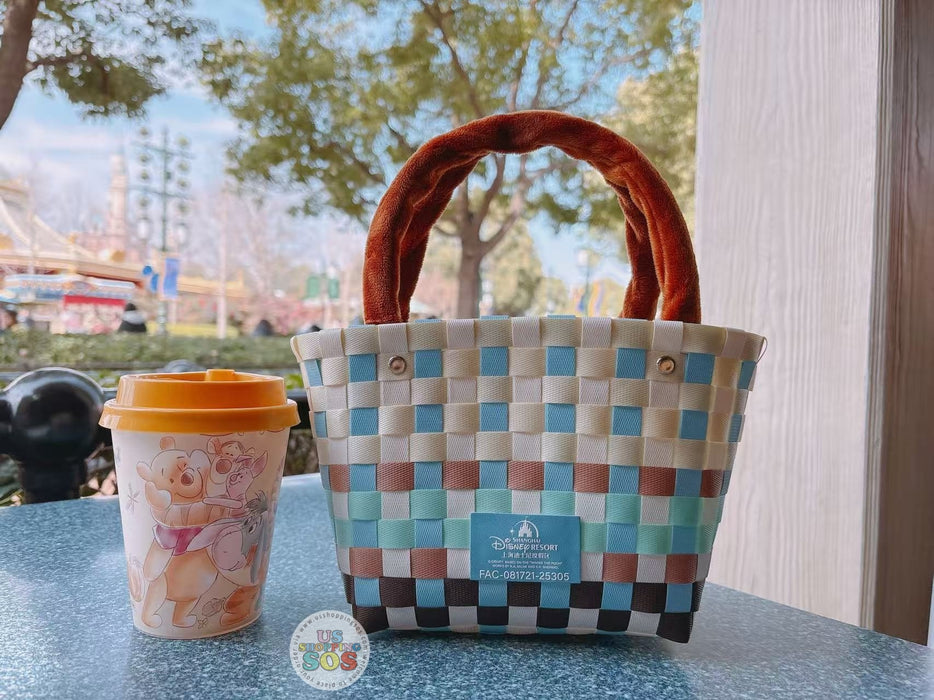 SHDL - Winnie the Pooh Lunch Basket Souvenir