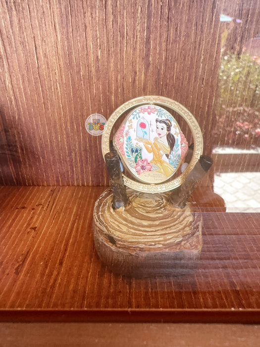 HKDL - Belle & Moana Limited Edition Medallion