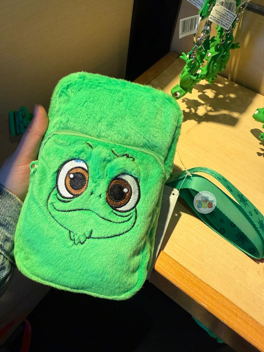 DLP - 2026 Tangled x Pascal Plushy Crossbody Bag