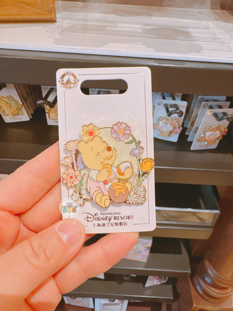 SHDL - 2026 Winnie the Pooh & Friends Spring Picnic Collection x Winnie the Pooh Pin Badge