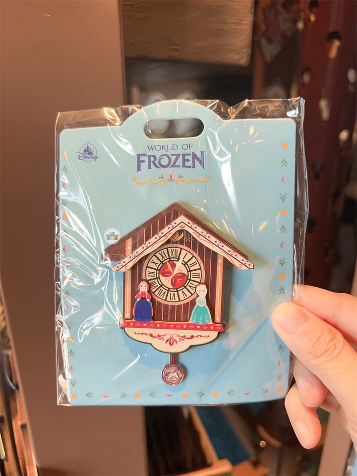 HKDL - World of Frozen Anna & Elsa Wall Clock Shaped Wooden Pin ...