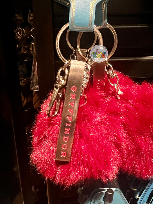 Universal Studios - The Wizarding World of Harry Potter - Gryffindor Pom Pom Keychain