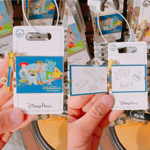 SHDL - Toy Story 4 Signatures ‘Flip Open’ Pin Badge