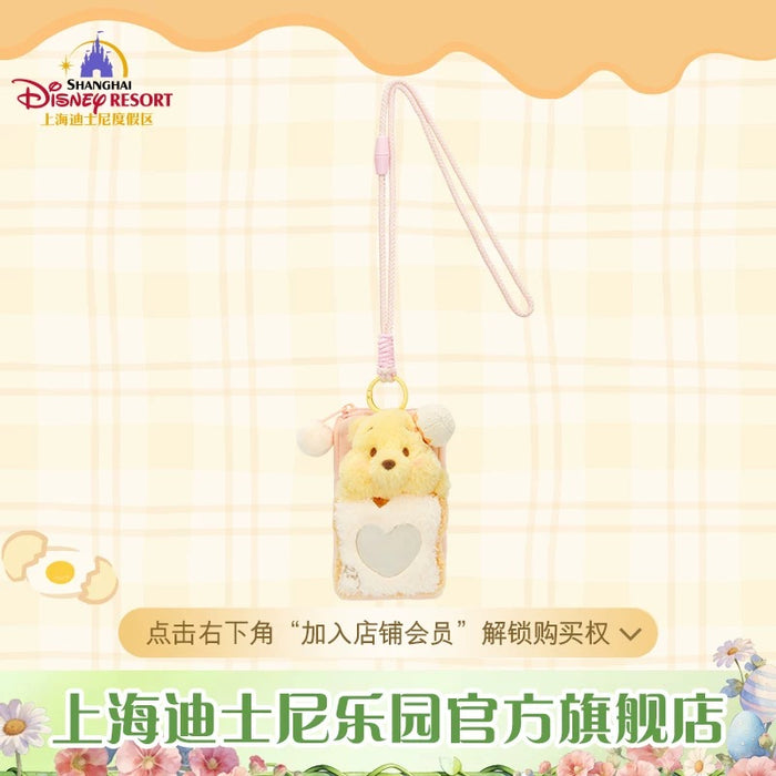 SHDL - 2026 Winnie the Pooh & Friends Spring Picnic Collection x Winnie the Pooh Plushy Passholder