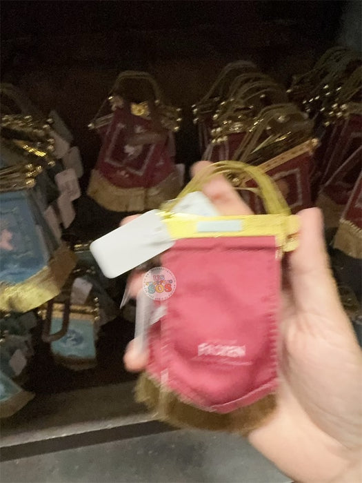 HKDL - World of Frozen 1st Anniversary x Anna Pennant & Magnet