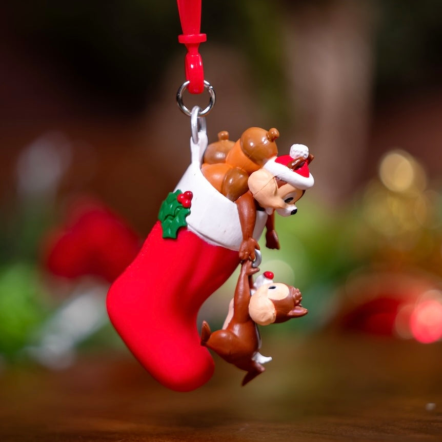 DLR/WDW - Christmas 2025 - Holiday Chip ‘n’ Dale Straw Clip (Available starting Nov. 14)