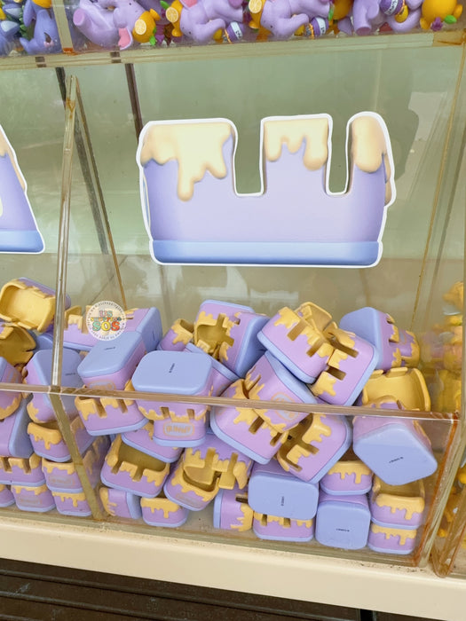 HKDL - Winnie the Pooh Lemon Honey Collection x Winnie the Pooh & Friends Collectible Mini-Figures Bottle