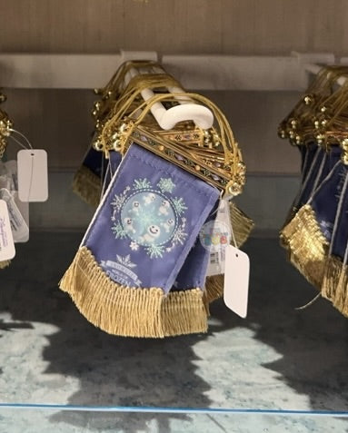 HKDL - World of Frozen 1st Anniversary x Snowgies Pennant & Magnet