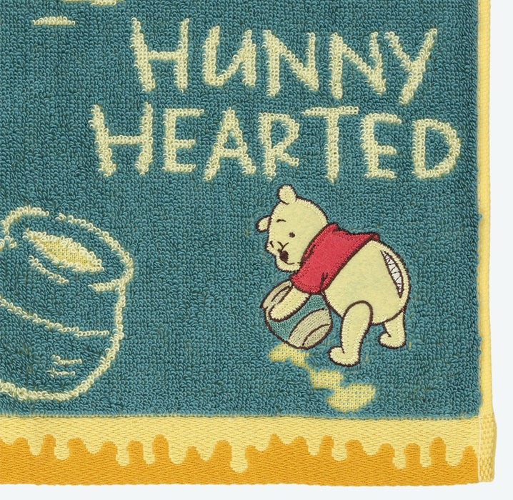 TDR - Heartwarming Winnie the Pooh Collection x Face Towel (Release Date: Dec 4, 2025)