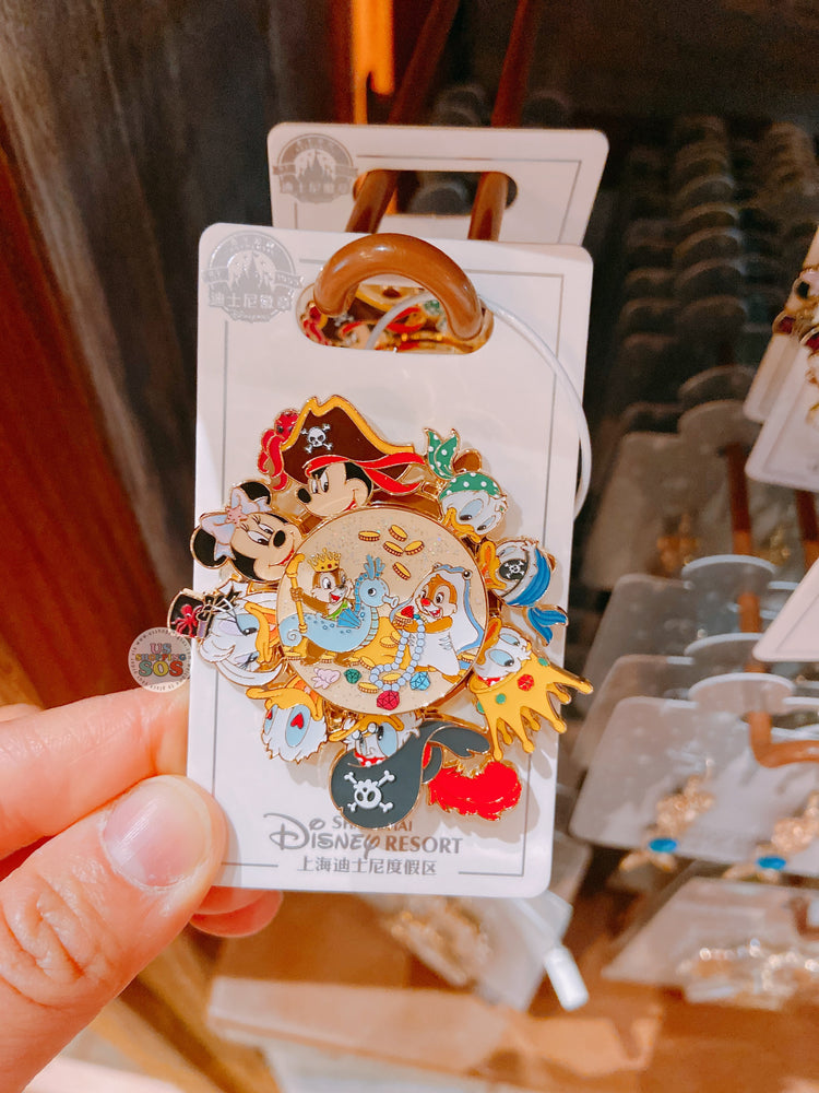 SHDL - Mickey & Friends Pirates Collection x Mickey & Friends Spinning Pin Badge