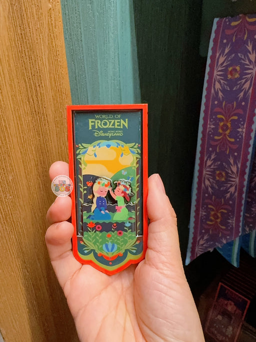 HKDL - World of Frozen 2025 Summer Collection x Elsa & Anna Magnet