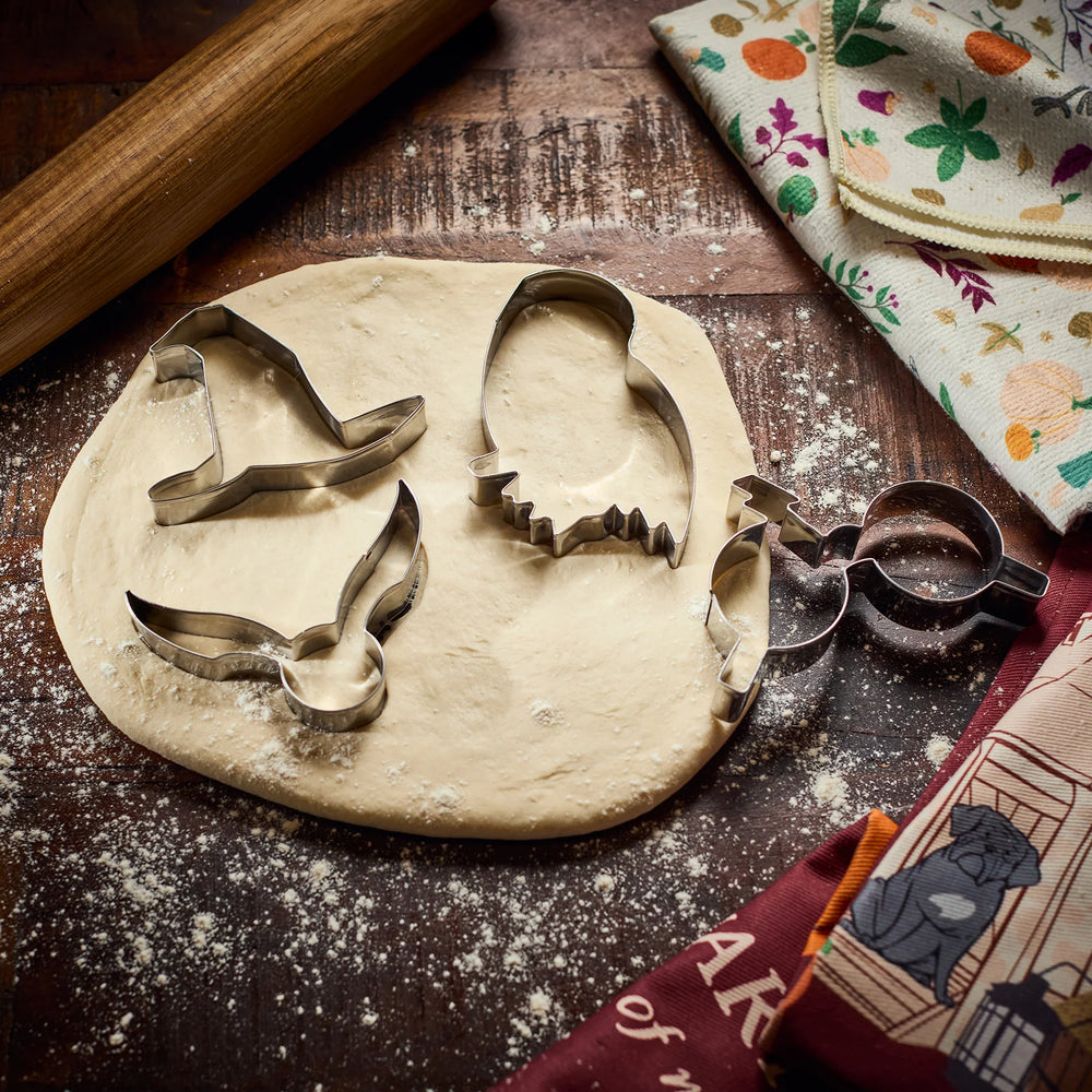 Harry Potter Japan Shop – 2026 Hagrid's Hut Collection Collection x Cookie Mold Set